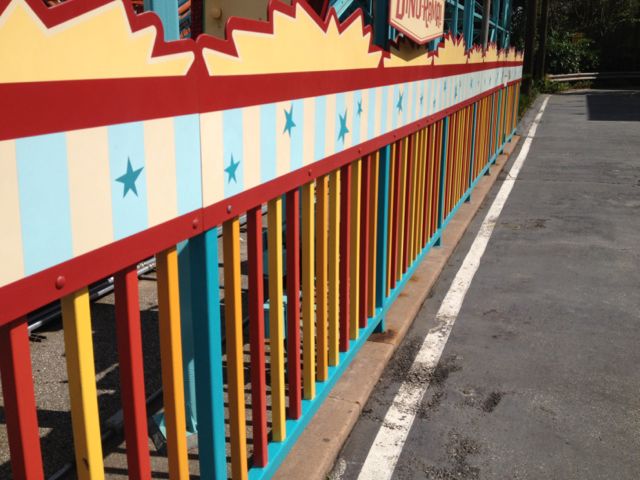 who paints a fence like this? fences