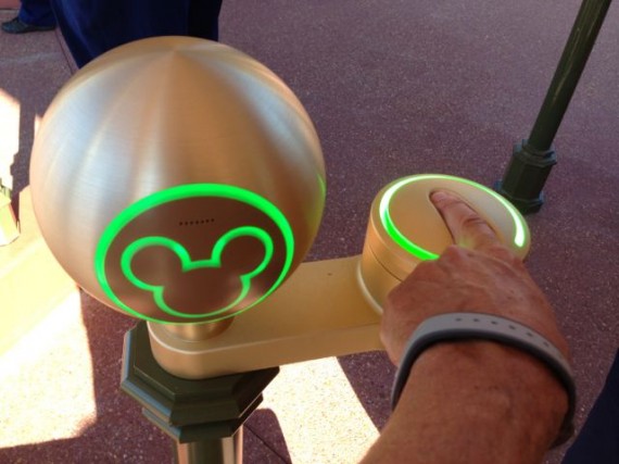 Disney Magic Band entry process