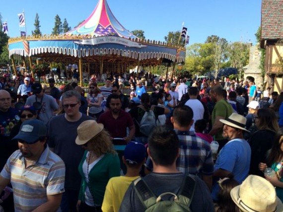 Disneyland high attendance during Spring Break 2014
